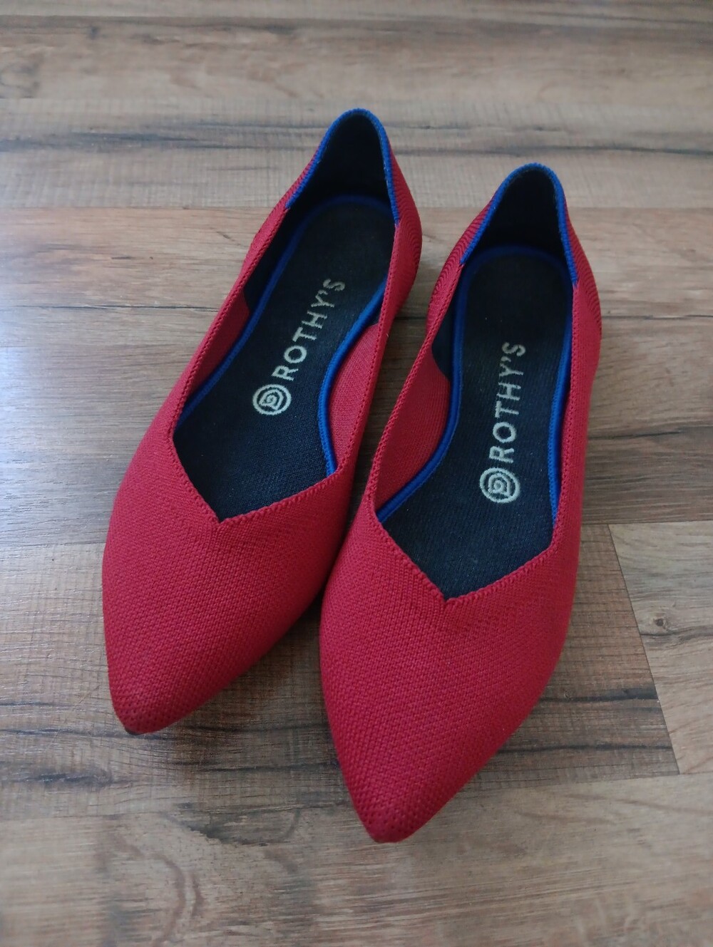 Rothy's Red Pointed Knit Flats with Blue Trim